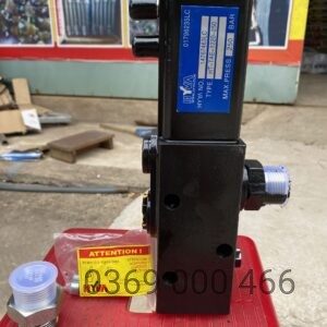 Van thủy lực nâng ben xe Howo